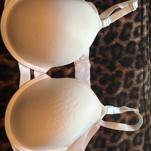 Warner's Cream Women's Bra